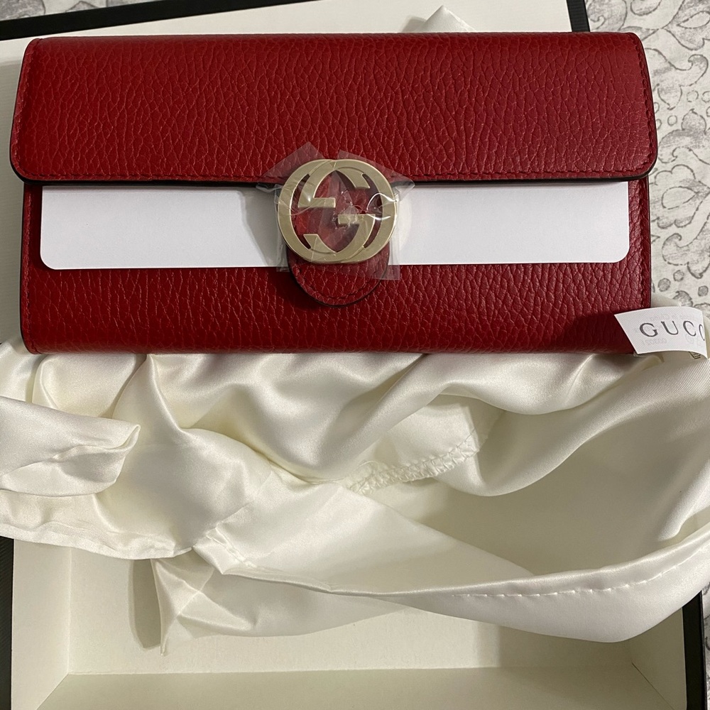 Brand new Large Gucci Wallet in box with 🧾 & dust